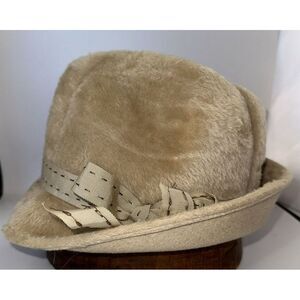 Vintage Splendid United Hatters Caps Milliner- Fur Made In The UK-(27) 1966 Rec.